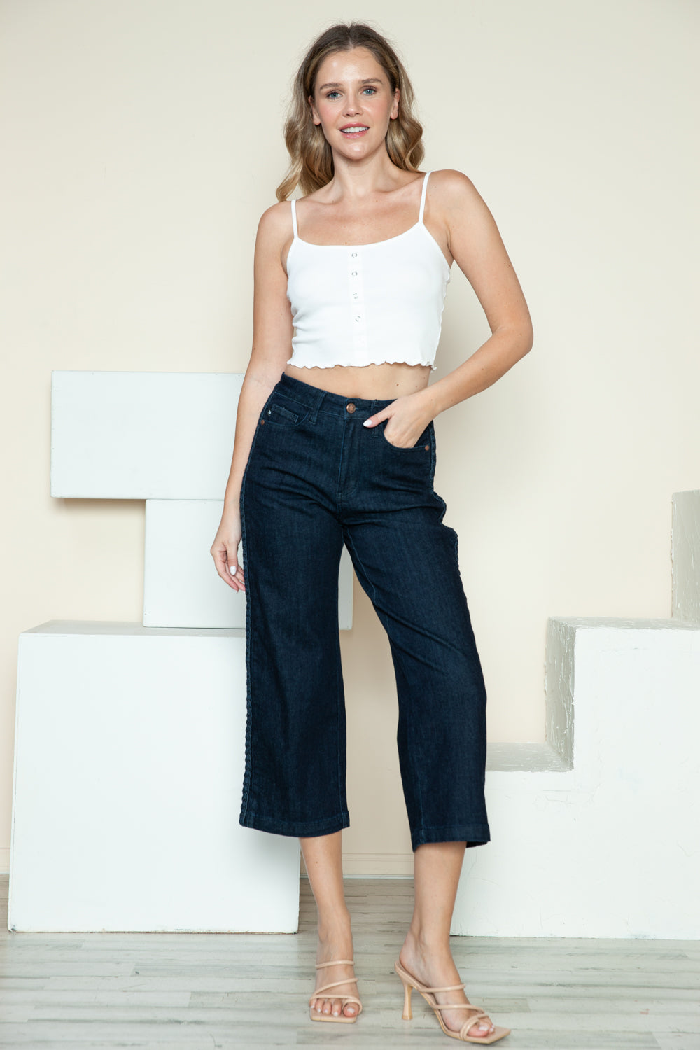 Sans Style Side Seam Braid Detail Crop Wide Leg Jeans