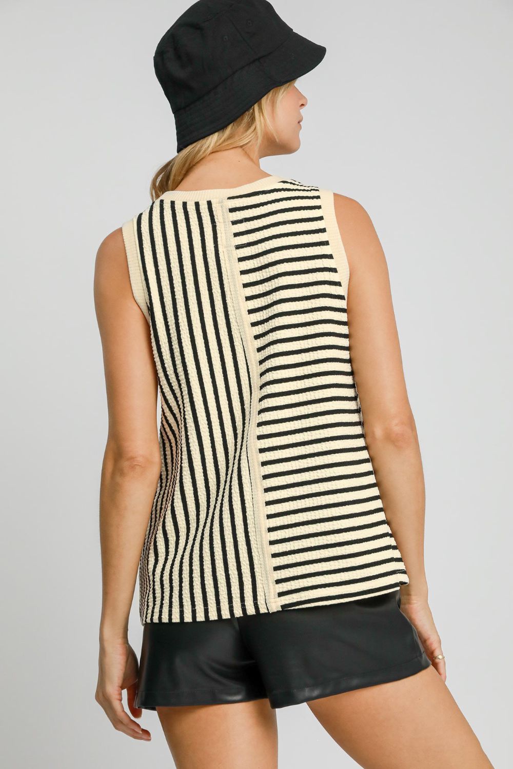 Round Neck Texture Striped Tank